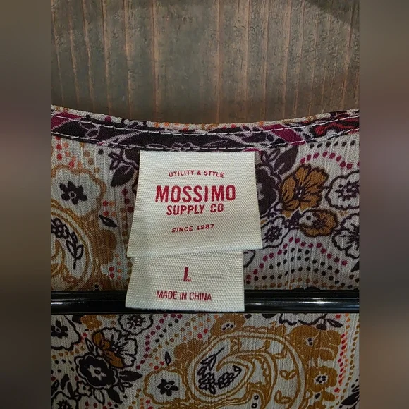 Mossimo Floral Sleevless Pleated Semi Sheer Tank Size Large - Picture 3 of 6